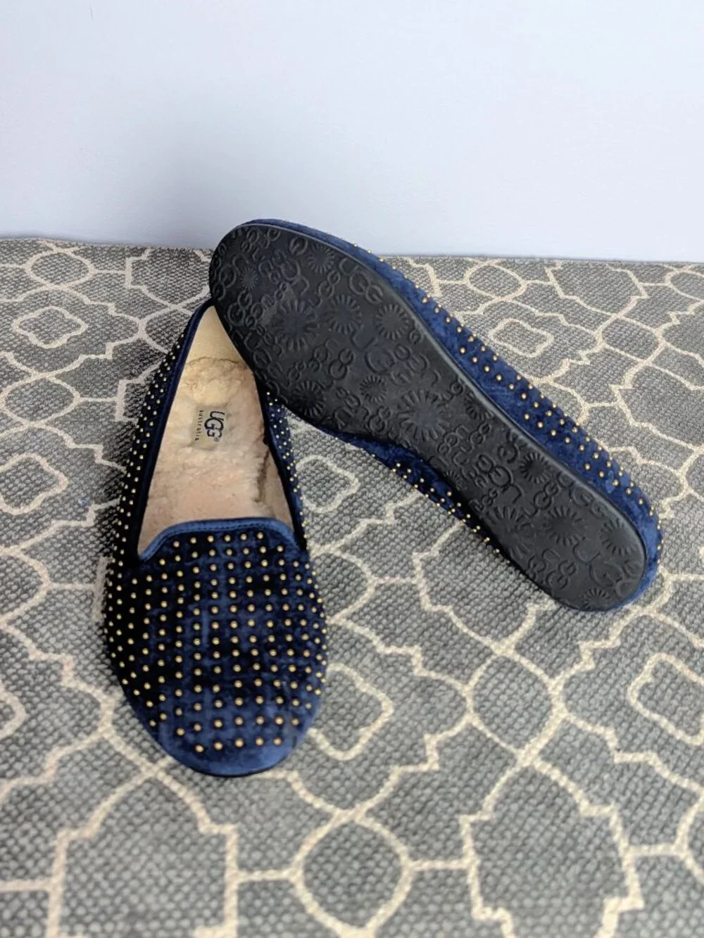UGG Australia Sheep Fur Flat Shoes Sz 8